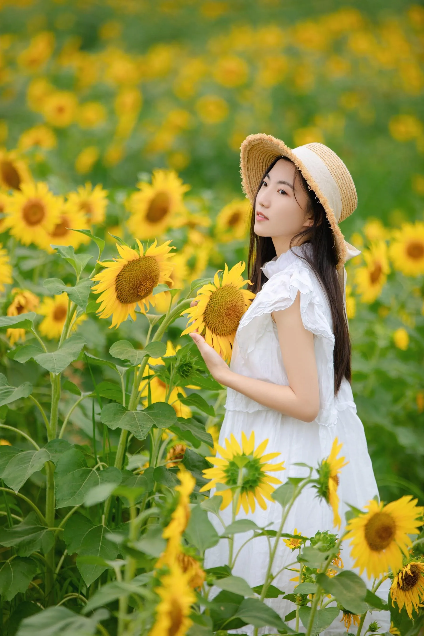 [YITUYU艺图语]2022.08.22 向日葵女孩 栗子 [22P]插图2